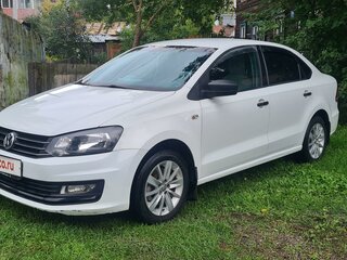 2017 Volkswagen Polo V Рестайлинг, белый, 1290000 рублей, вид 1