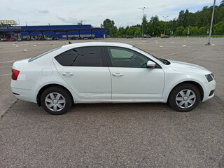 2017 Skoda Octavia III (A7) Рестайлинг, белый, 750000 рублей, вид 5