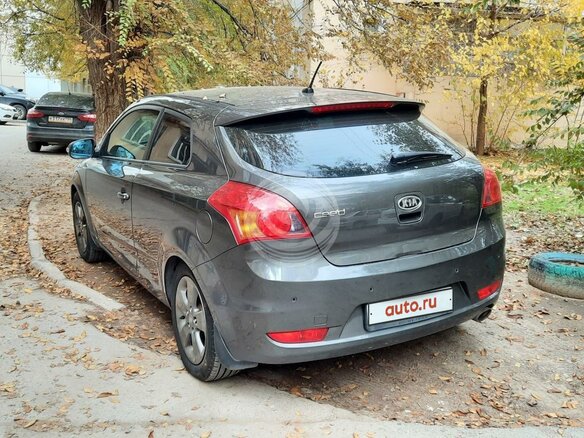 2011 Kia Ceed I Рестайлинг, серебристый, 890000 рублей - вид 1