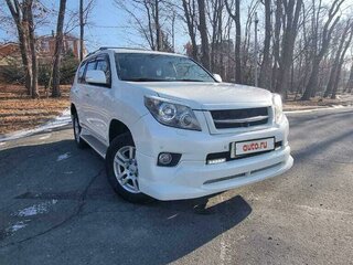 2010 Toyota Land Cruiser Prado 150 Series, белый, 3800000 рублей, вид 3