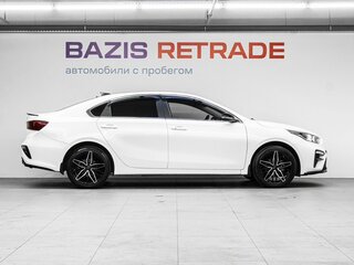 2021 Kia Cerato IV, белый, 2349000 рублей, вид 4