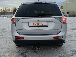 2013 Mitsubishi Outlander III, серебристый, 1649000 рублей, вид 5