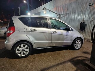 2008 Mercedes-Benz A-Класс 170 II (W169) Рестайлинг, серебристый, 750000 рублей, вид 2