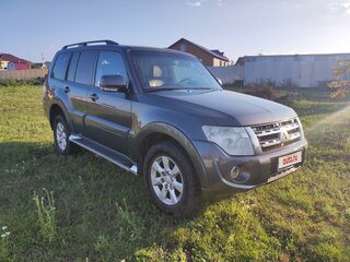 2012 Mitsubishi Pajero IV Рестайлинг 1, серый, 2100000 рублей, вид 3