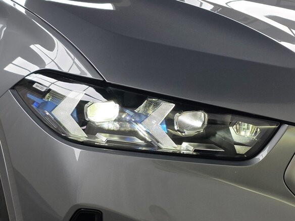 2025 BMW X6 40i III (G06) Рестайлинг, серебристый - вид 6