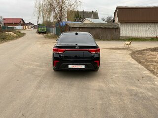2017 Kia Rio IV, чёрный, 1350000 рублей, вид 3
