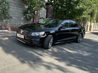 2016 Volkswagen Passat (North America and China) I Рестайлинг, чёрный, 2000000 рублей, вид 1