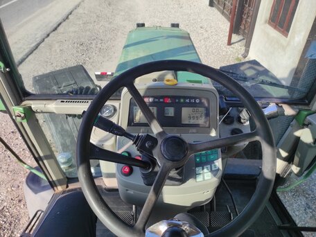 1998 Fendt Favorit 824, зелёный, 3200000 рублей, вид 4