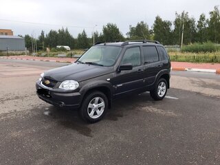 2016 Chevrolet Niva I Рестайлинг, коричневый, 710000 рублей, вид 1