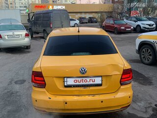 2016 Volkswagen Polo V Рестайлинг, жёлтый, 670000 рублей, вид 5