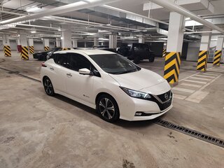 2019 Nissan Leaf II (ZE1), белый, 1900000 рублей, вид 2