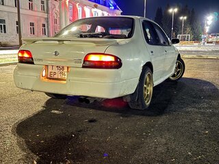 1992 Nissan Bluebird X (U13), белый, 498000 рублей, вид 4