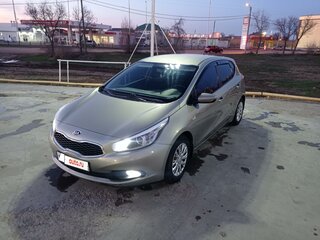 2013 Kia Ceed II, серебристый, 880000 рублей, вид 1