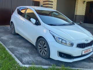 2016 Kia Ceed II Рестайлинг, белый, 1590000 рублей, вид 1
