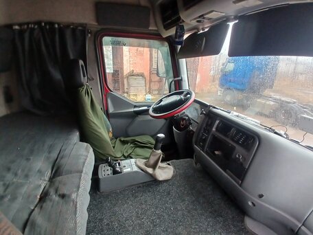 2005 Renault Premium, красный, 850000 рублей, вид 5