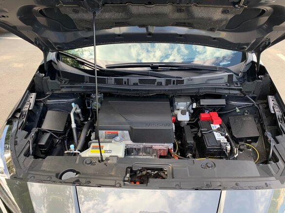 2019 Nissan Leaf II (ZE1), серый - вид 25
