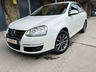 2010 Volkswagen Jetta V, белый, 1050000 рублей, вид 2
