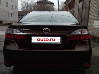 2017 Toyota Camry VII (XV50) Рестайлинг, коричневый, 2400000 рублей, вид 2