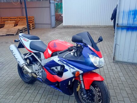 2000 Honda CBR 929RR Fireblade, красный, 500000 рублей, вид 2