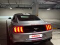 2021 Ford Mustang VI Рестайлинг, серебристый, 3000000 рублей - вид 5