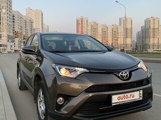 2018 Toyota RAV4 IV (XA40) Рестайлинг, коричневый, 3001000 рублей, вид 2