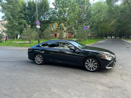 2019 Lexus ES 250 VII, чёрный, 3700000 рублей, вид 5