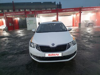 2018 Skoda Octavia III (A7) Рестайлинг, белый, 850000 рублей, вид 1
