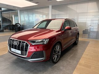 2022 Audi Q7 45 TDI II (4M) Рестайлинг, красный, 9000000 рублей, вид 1