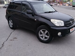 2004 Toyota RAV4 II (XA20) Рестайлинг, чёрный, 950000 рублей, вид 1