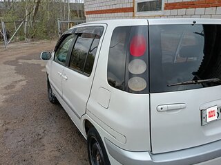 2001 Toyota Raum I, белый, 350000 рублей, вид 4