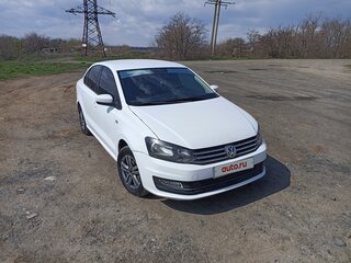 2016 Volkswagen Polo V Рестайлинг, белый, 575000 рублей, вид 2