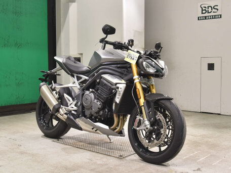 2024 Triumph Street Triple, серебристый, 1600000 рублей, вид 1