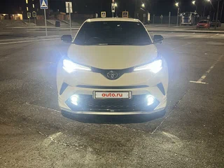 2017 Toyota C-HR I, белый, 1870000 рублей, вид 2