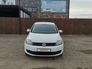 2010 Volkswagen Golf Plus II, белый, 950000 рублей, вид 2