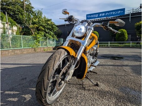 2011 Harley-Davidson V-Rod Muscle, жёлтый, 1300000 рублей, вид 4