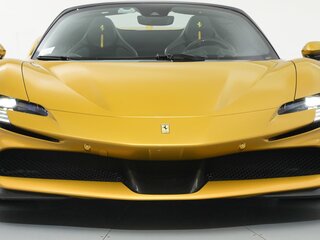 2022 Ferrari SF90 Spider, серый, 67542640 рублей, вид 2