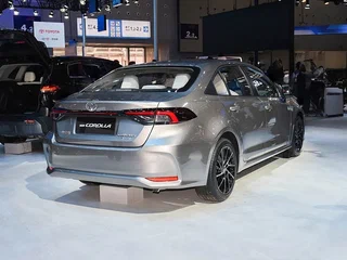 2026 Toyota Corolla XII (E210) Рестайлинг 2, серый, 3000000 рублей, вид 4