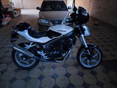 2012 Hyosung Comet GT250, белый, 230000 рублей, вид 1