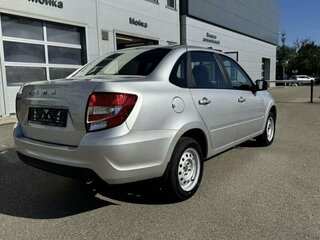 2025 Lada (ВАЗ) Granta I Рестайлинг, серебристый, 1088000 рублей, вид 2