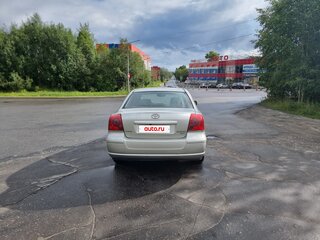 2004 Toyota Avensis II, серебристый, 850000 рублей, вид 3