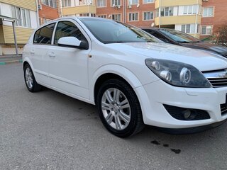 2008 Opel Astra H Рестайлинг, белый, 650000 рублей, вид 3
