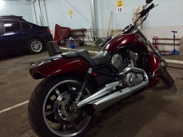 2009 Harley-Davidson V-Rod Muscle, красный - вид 1