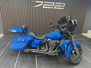 2018 Harley-Davidson Street Glide, синий, 1398000 рублей, вид 3