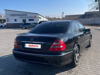 2002 Mercedes-Benz E-Класс 240 III (W211, S211), чёрный, 650000 рублей, вид 3