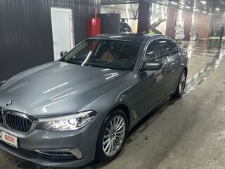 2019 BMW 5 серии 520i VII (G30/G31/G38), серый, 4000000 рублей, вид 1