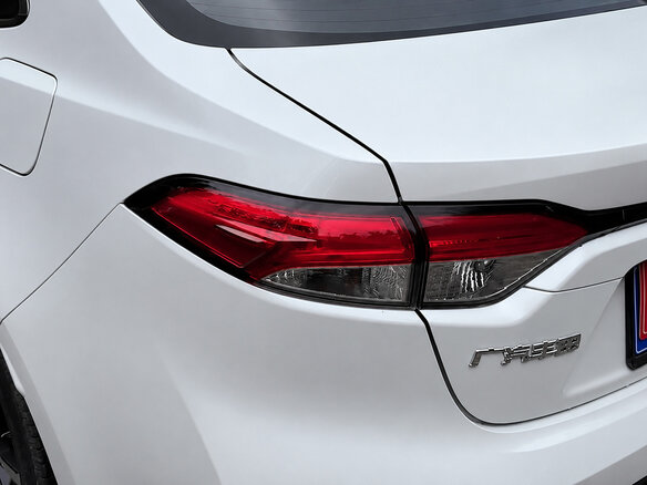 2022 Toyota Corolla Sporty XII (E210) Рестайлинг, белый - вид 6