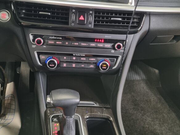 2019 Kia K5 II, белый, 2375000 рублей - вид 17