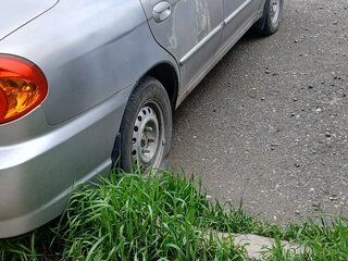 2004 Kia Spectra I Рестайлинг 2, серебристый, 150000 рублей, вид 3