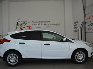 2019 Ford Focus III Рестайлинг, белый, 799000 рублей, вид 3