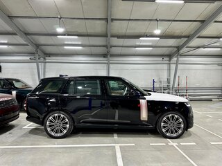 2024 Land Rover Range Rover P615 MHEV Long V, чёрный, 44000000 рублей, вид 2